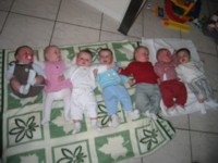 [13-05-2004] Het speelkleed moet verlengd worden, met zovelen zijn we